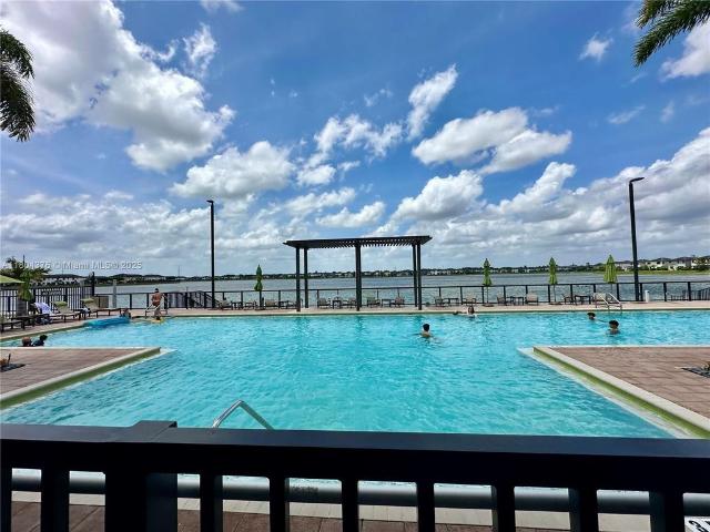 Townhouse for rent in Miami