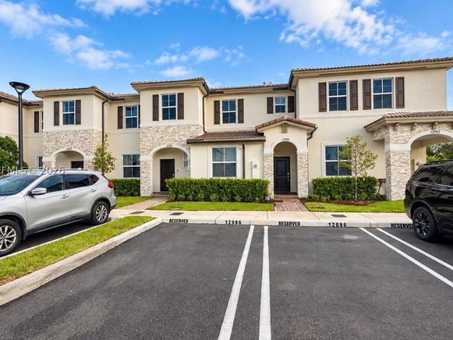 Townhouse for rent in North Miami, Florida