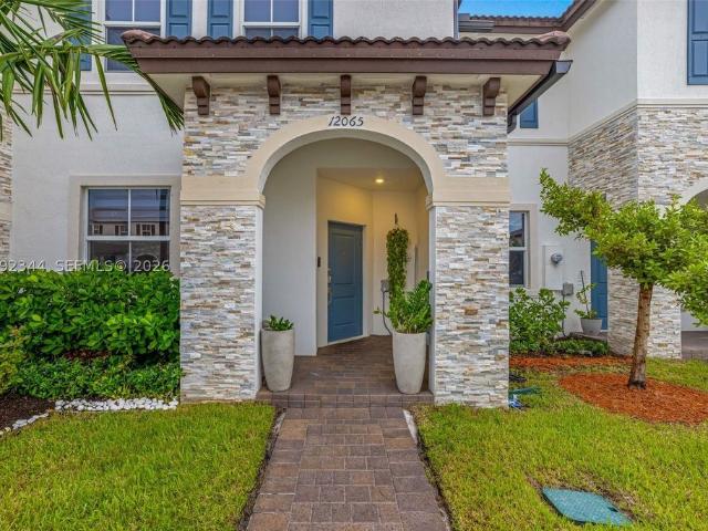 Townhouse for rent in North Miami, Florida