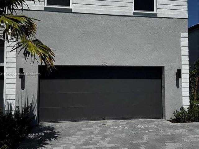 Townhouse for rent in Pembroke Pines