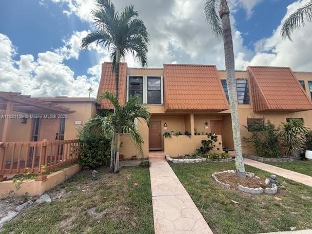 Townhouse for rent in Pembroke Pines