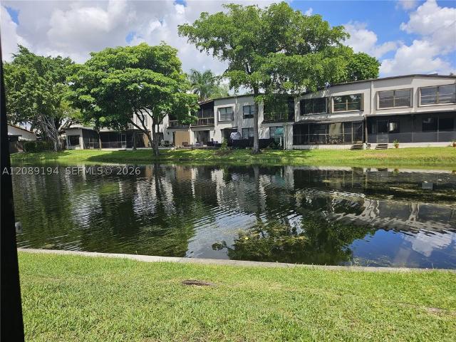 Townhouse for rent in Plantation, Florida