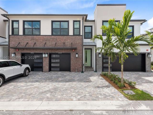 Townhouse for rent in Plantation, Florida