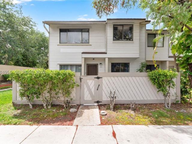 Townhouse for rent in Sunrise, Florida