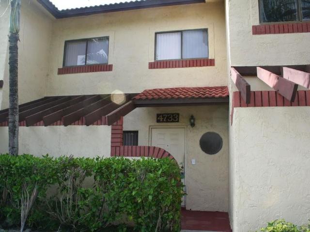 Townhouse for rent in Sunrise, Florida