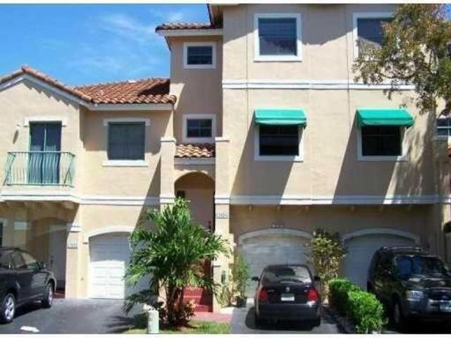 Townhouse for rent in Sunrise, Florida