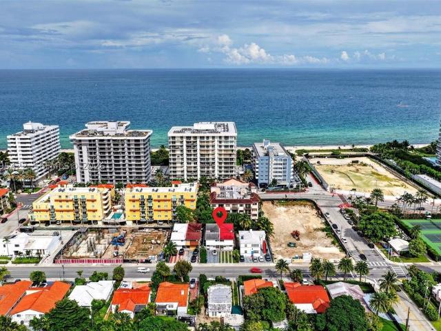Townhouse for rent in Surfside, Miami-Dade County