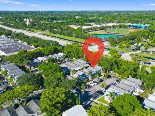 Townhouse for sale in Cooper City, Florida