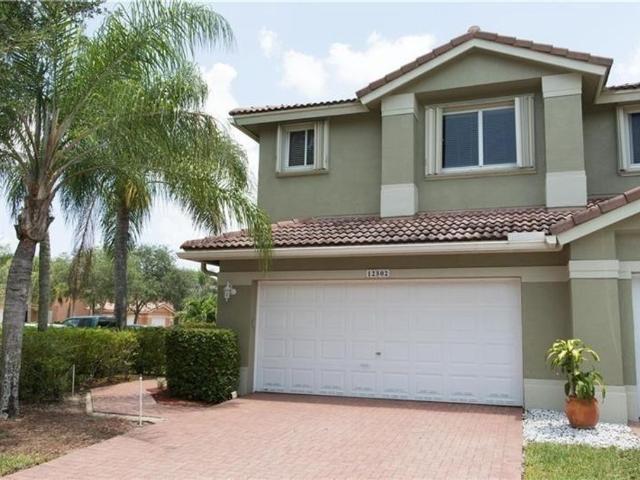 Townhouse for sale in Coral Springs
