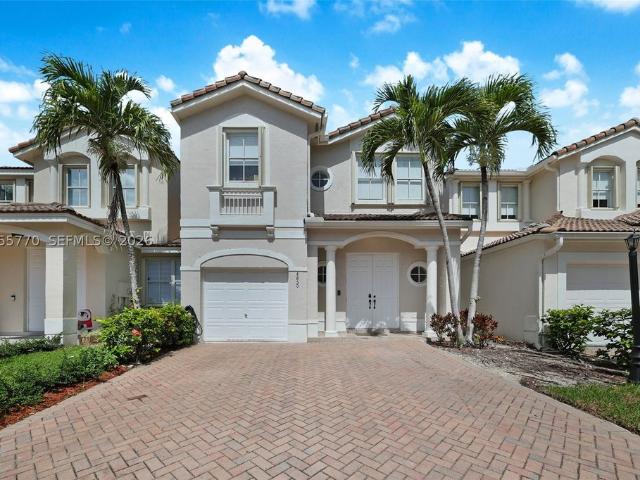 Townhouse for sale in Doral, Florida