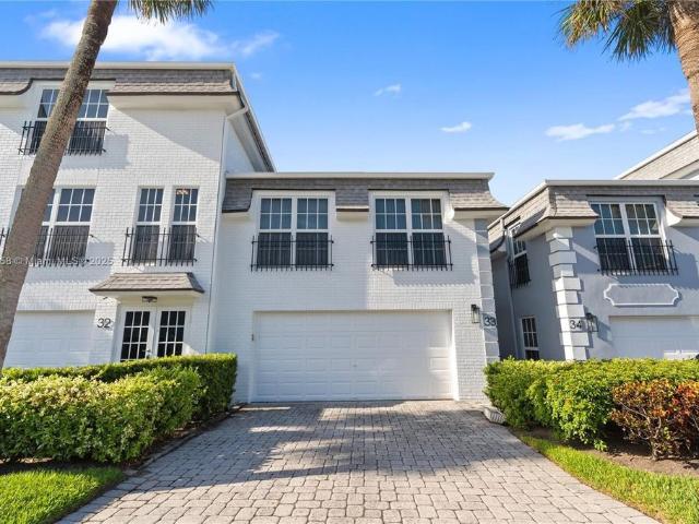 Townhouse for sale in Hillsboro Beach, Florida