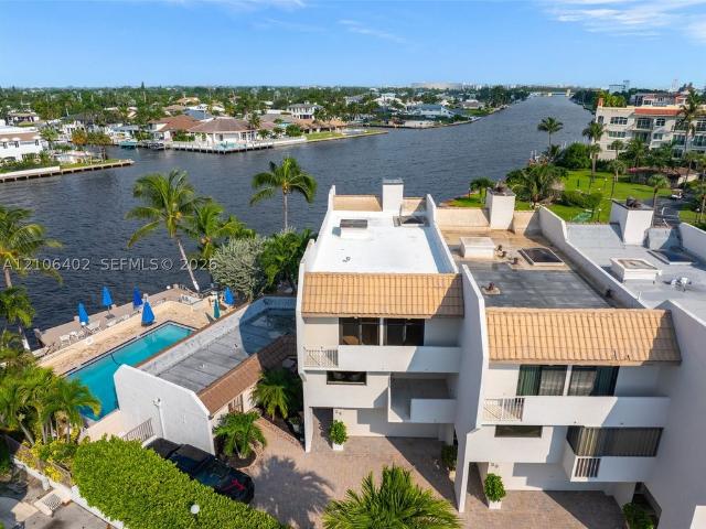 Townhouse for sale in Hillsboro Beach, Broward County