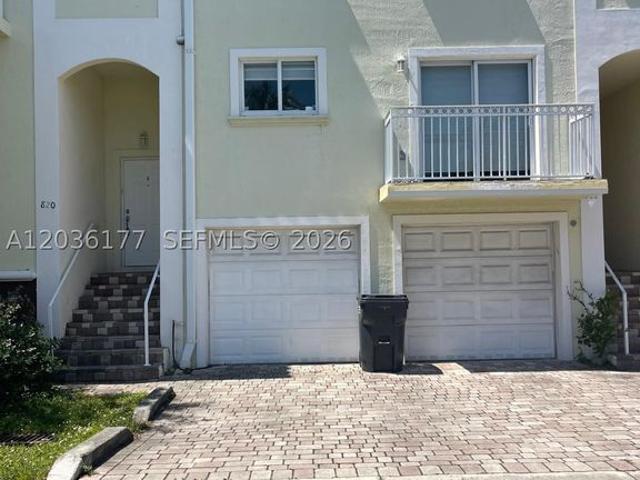 Townhouse for sale in Hollywood, Florida