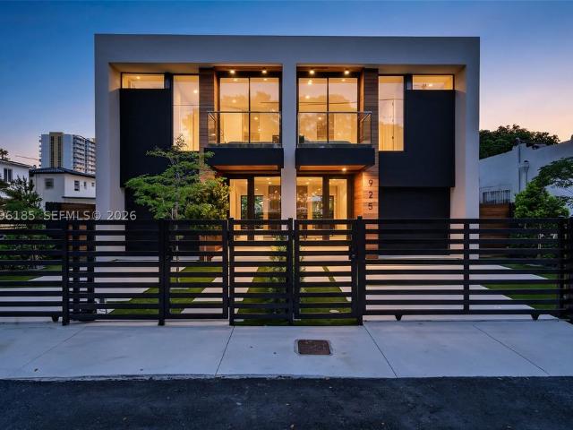 Townhouse for sale in Miami, Miami-Dade County
