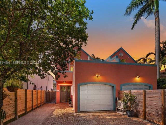 Townhouse for sale in Miami, Florida