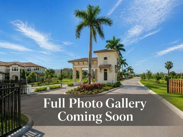 Townhouse for sale in North Miami, Florida