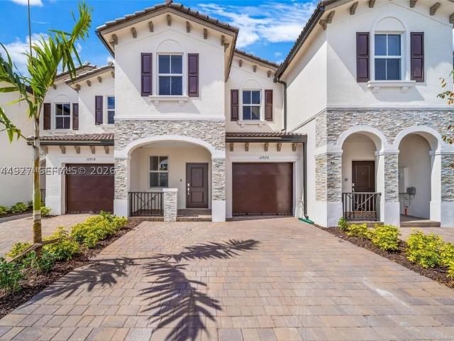 Townhouse for sale in North Miami, Florida