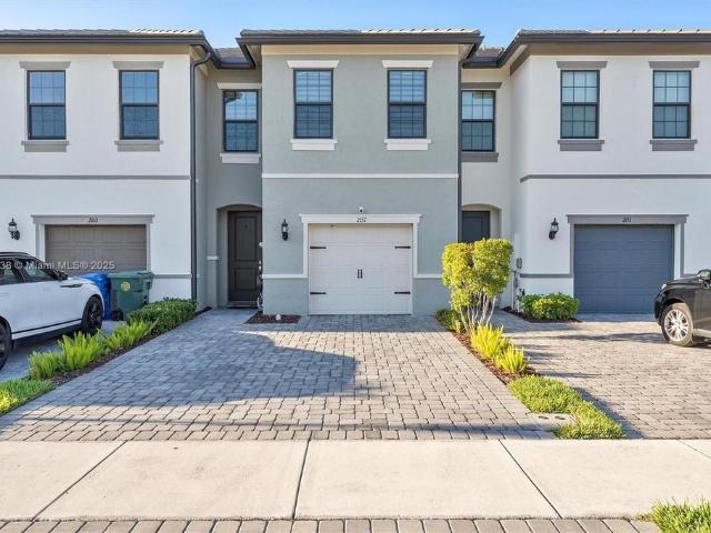 Townhouse for sale in Oakland Park
