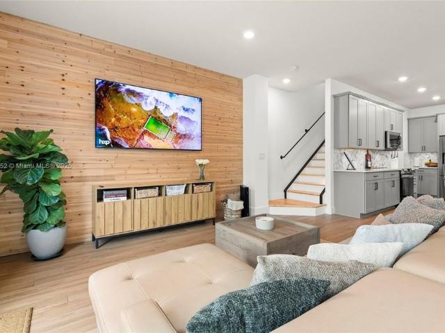 Townhouse for sale in Oakland Park
