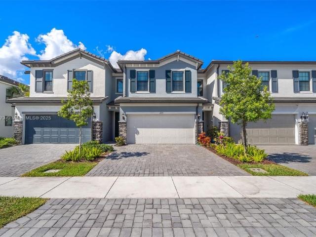 Townhouse for sale in Oakland Park