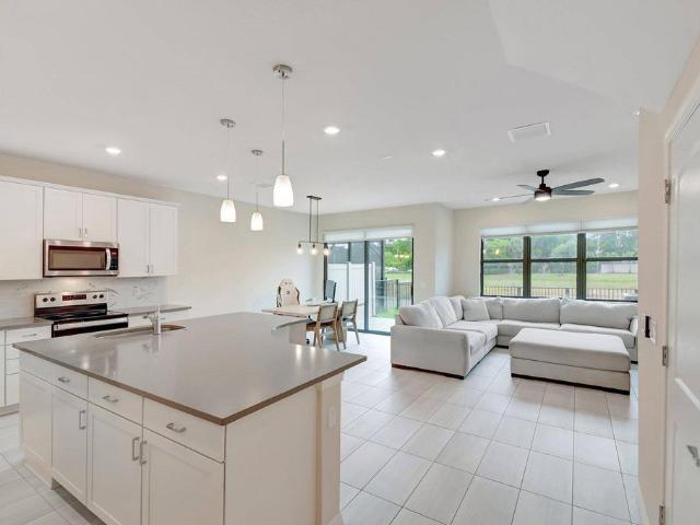 Townhouse for sale in Oakland Park