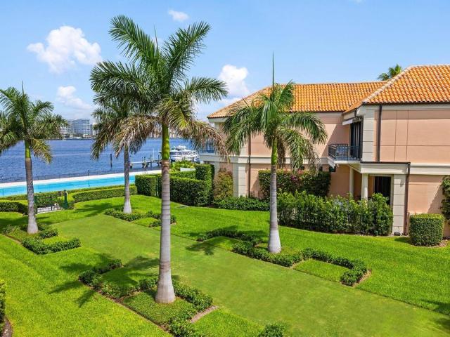 Townhouse for sale in Palm Beach, Florida
