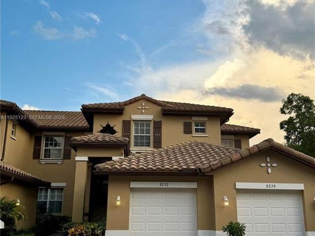 Townhouse for sale in Parkland, Florida