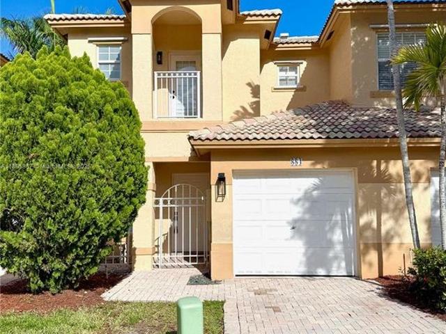 Townhouse for sale in Pembroke Pines
