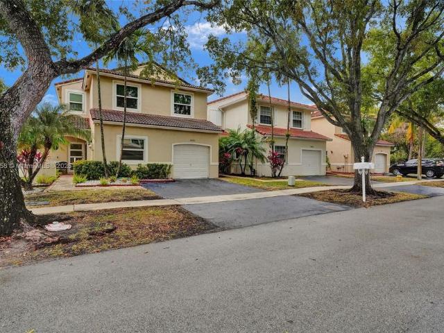 Townhouse for sale in Pembroke Pines