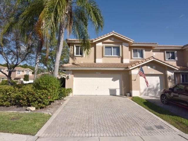 Townhouse for sale in Pembroke Pines