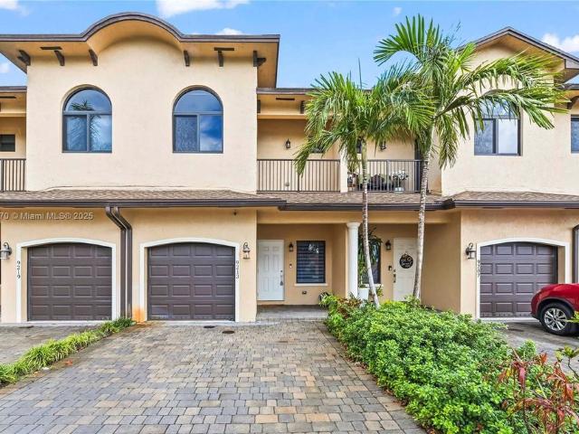 Townhouse for sale in Pembroke Pines