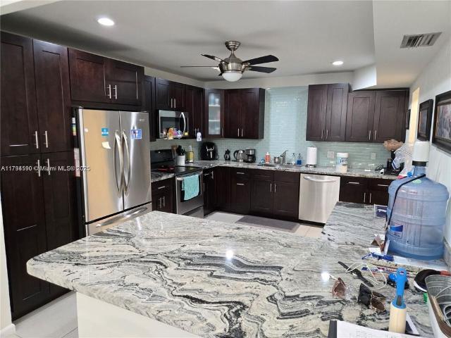 Townhouse for sale in Plantation