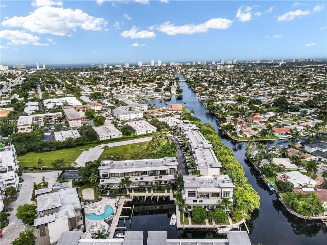 Townhouse for sale in Pompano Beach
