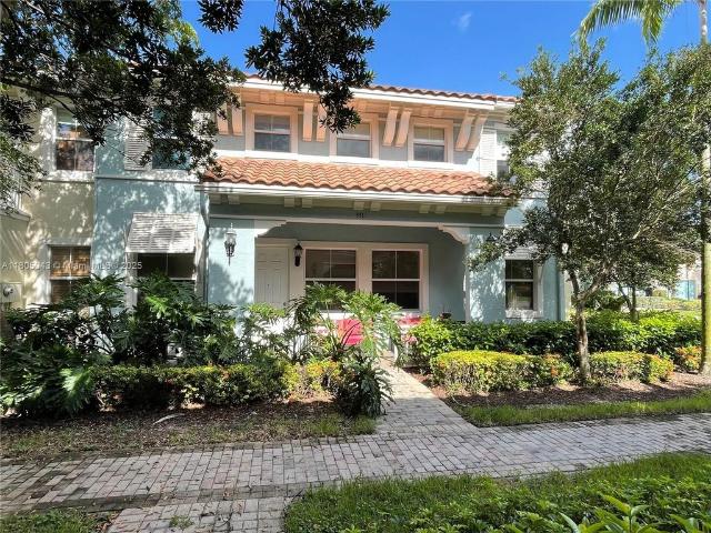 Townhouse for sale in Sunrise