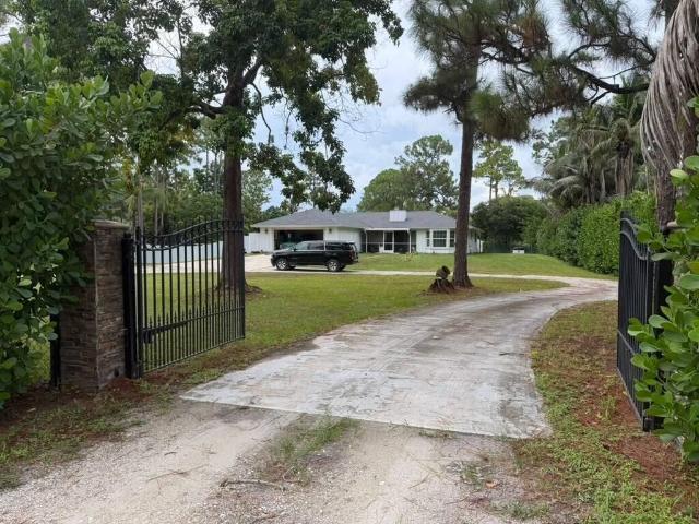 Detached House for rent in Loxahatchee, Florida