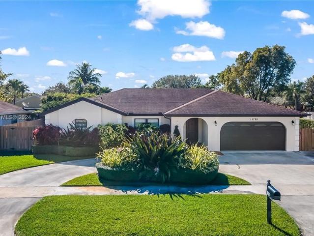 Villa for rent in Cooper City