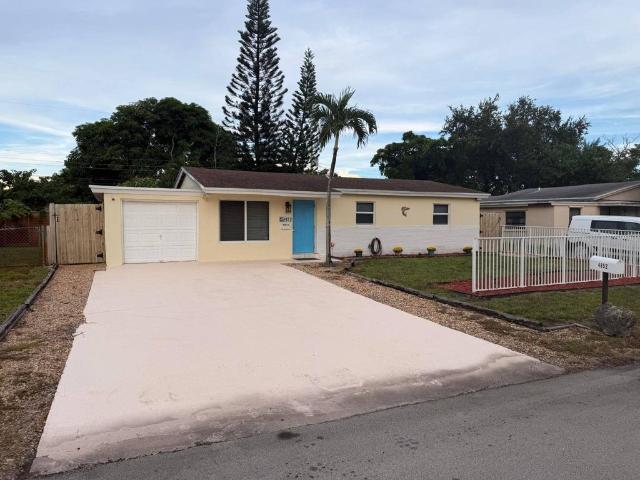 Detached House for rent in Dania, Florida