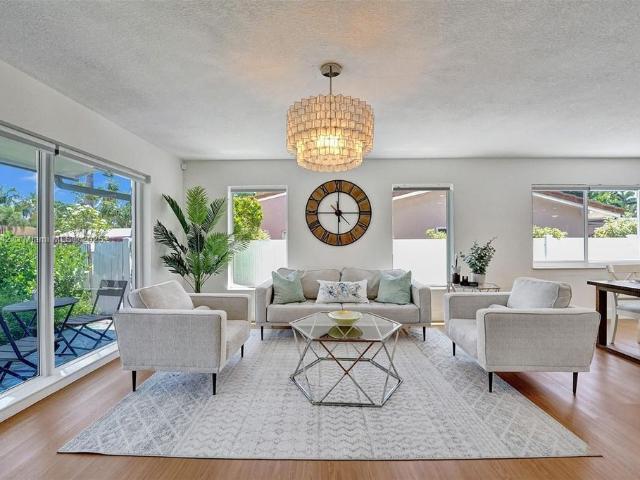 Villa for rent in Hollywood