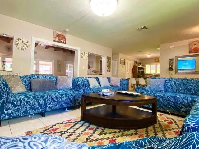 Villa for rent in Hollywood