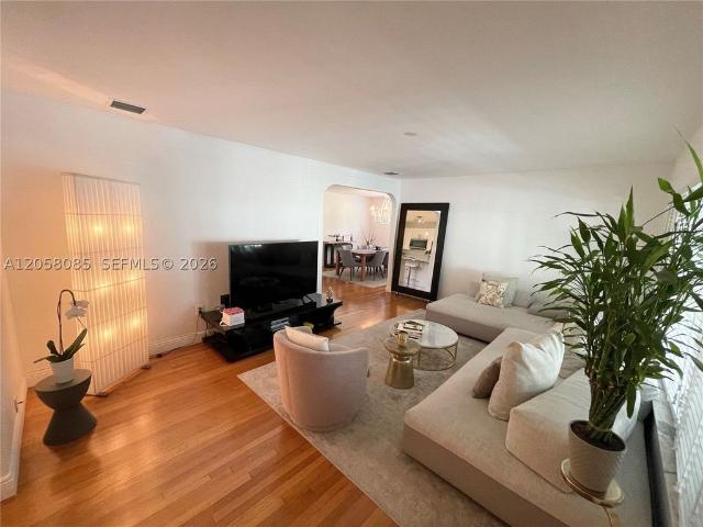 Detached House for rent in Miami Beach, Florida