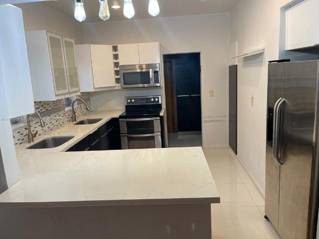 Detached House for rent in Miami Beach, Florida