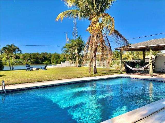 Detached House for rent in Sebastian