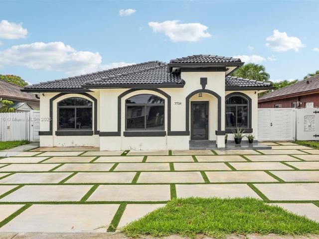 Villa for sale in Hialeah