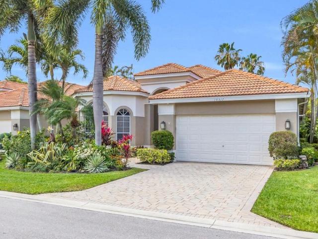 Villa for sale in Lake Worth