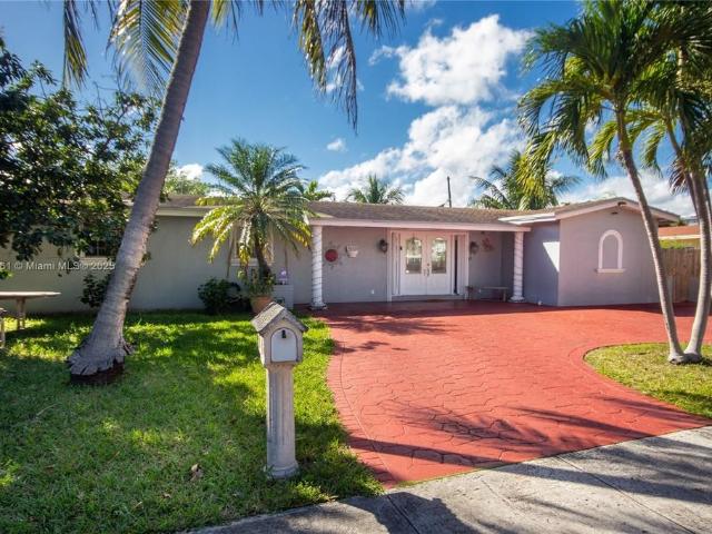Villa for sale in North Miami Beach
