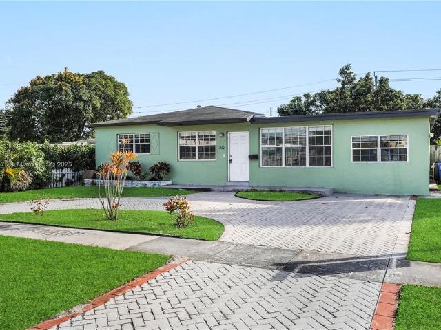 Villa for sale in North Miami Beach