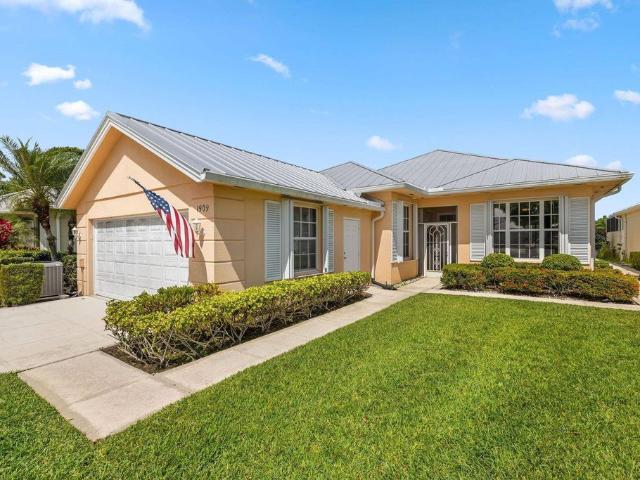 Villa for sale in Palm City