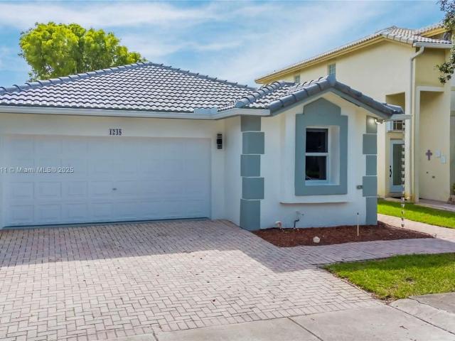 Villa for sale in Pembroke Pines