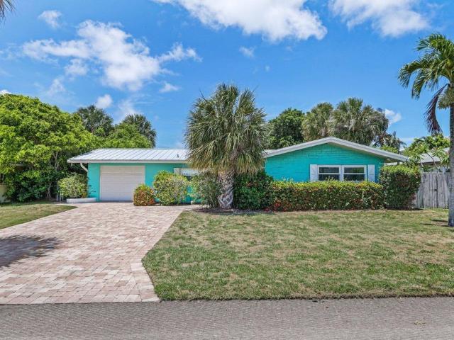 Villa for sale in Riviera Beach