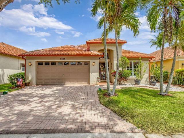 Villa for sale in Riviera Beach